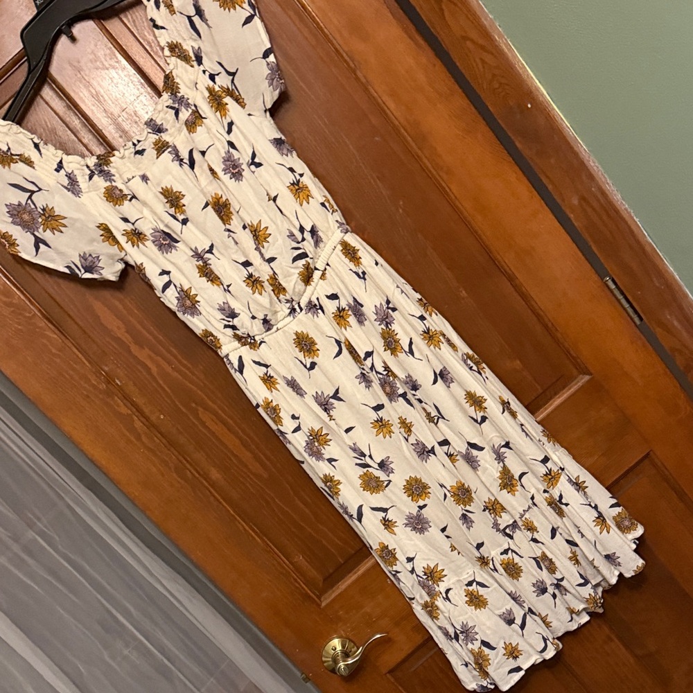Old Navy Cream Floral Midi Dress